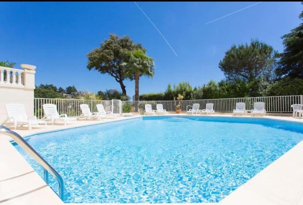 Residence De Luxe Sun Paradis, Studio Terrasse, Vue Mer Piscine カンヌ エクステリア 写真